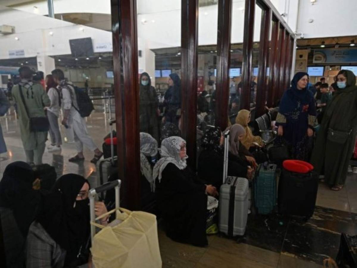 200 extranjeros serán evacuados de Afganistán, los primeros tras retirada de EEUU