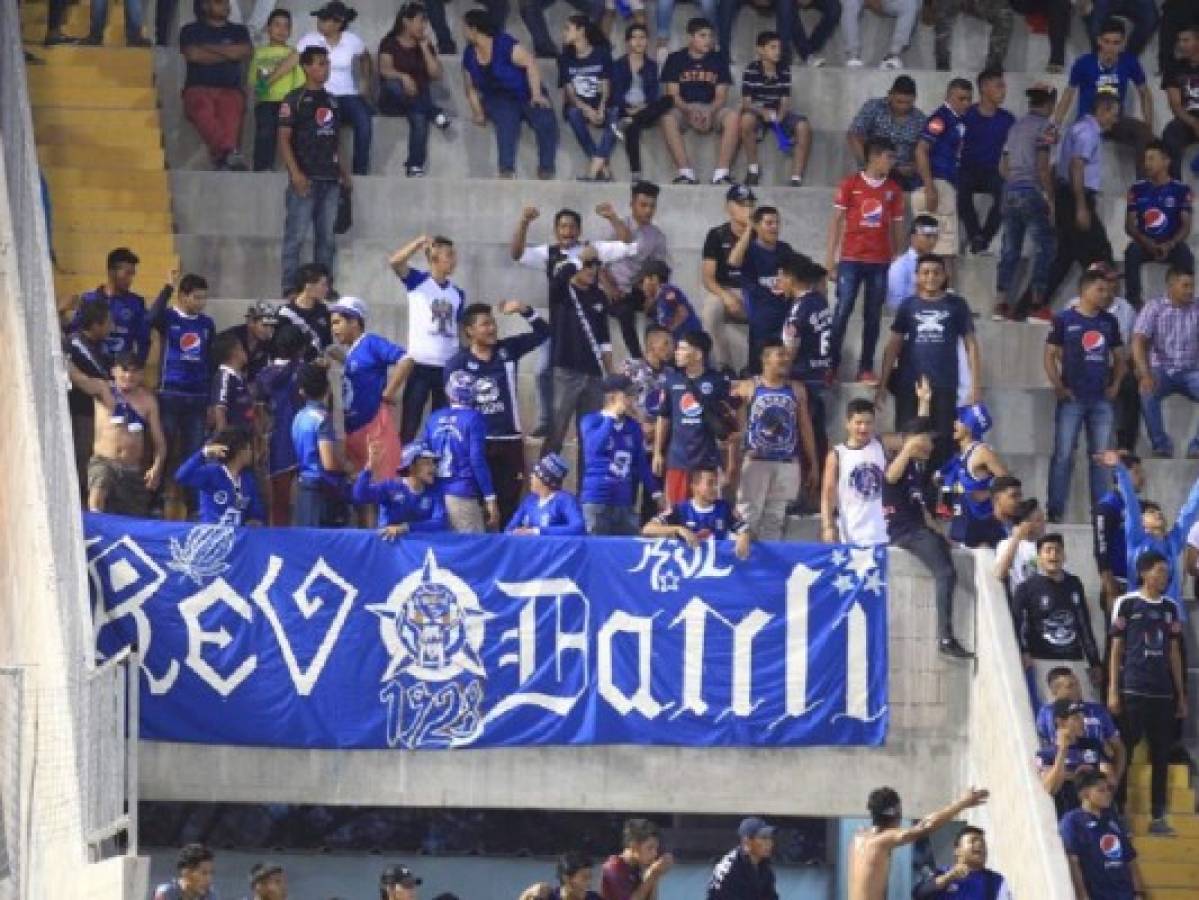 Así se vio la barra de Motagua en el estadio de Choluteca. (Fotos: Ronal Aceituno / EL HERALDO)