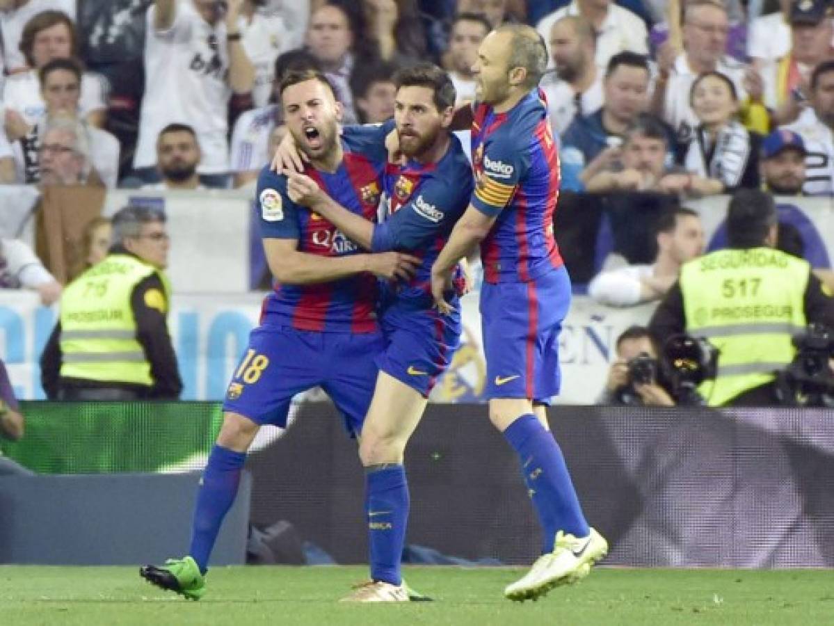 Messi es una 'bendición' para el Barcelona, dice Iniesta  
