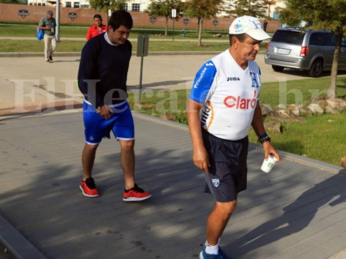 El hijo de Jorge Luis Pinto acompaña a la Selección y hasta recoge balones
