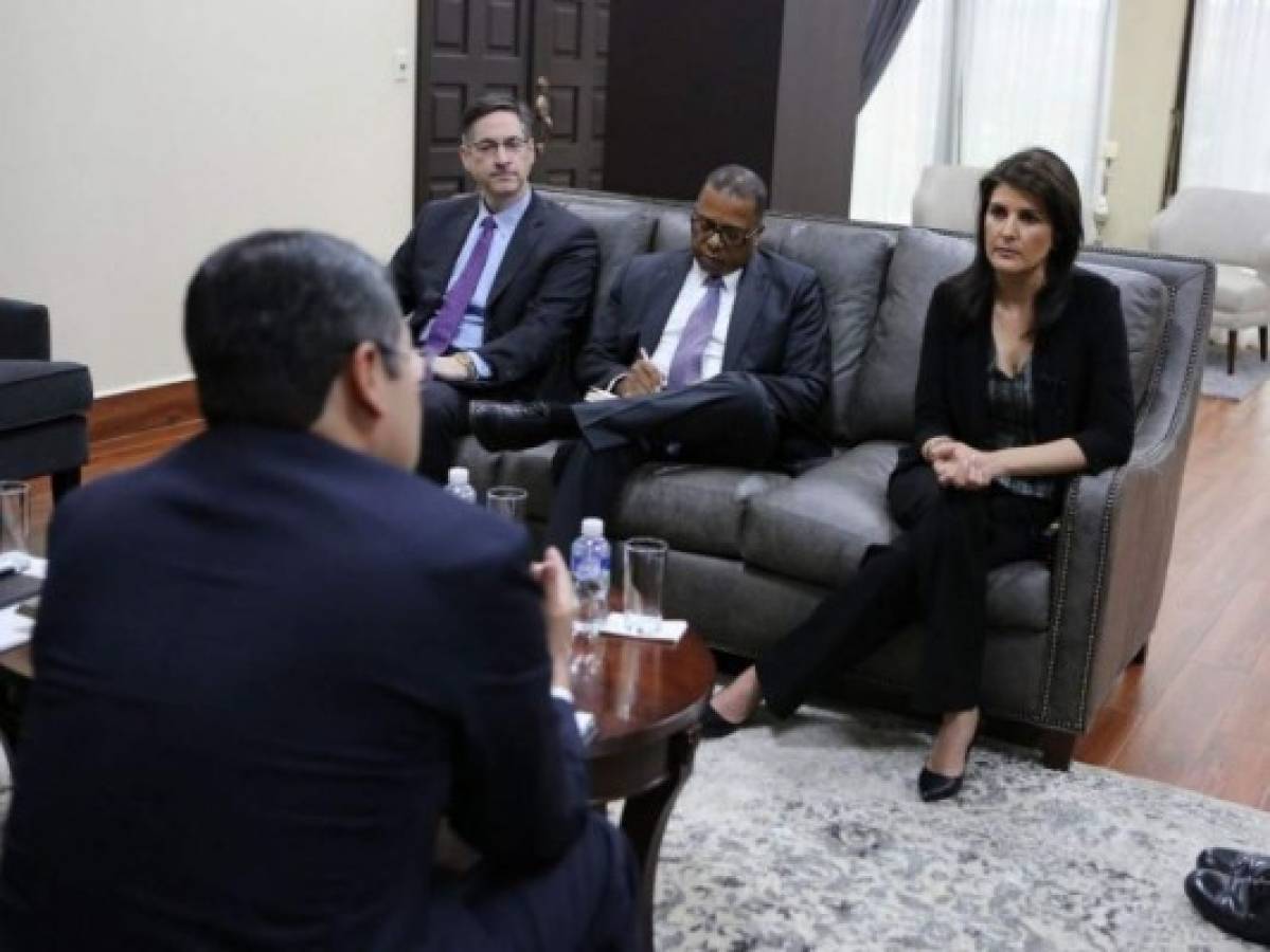 Juan Orlando Hernández se reúne con Nikki R. Haley, la embajadora de Estados Unidos ante la ONU