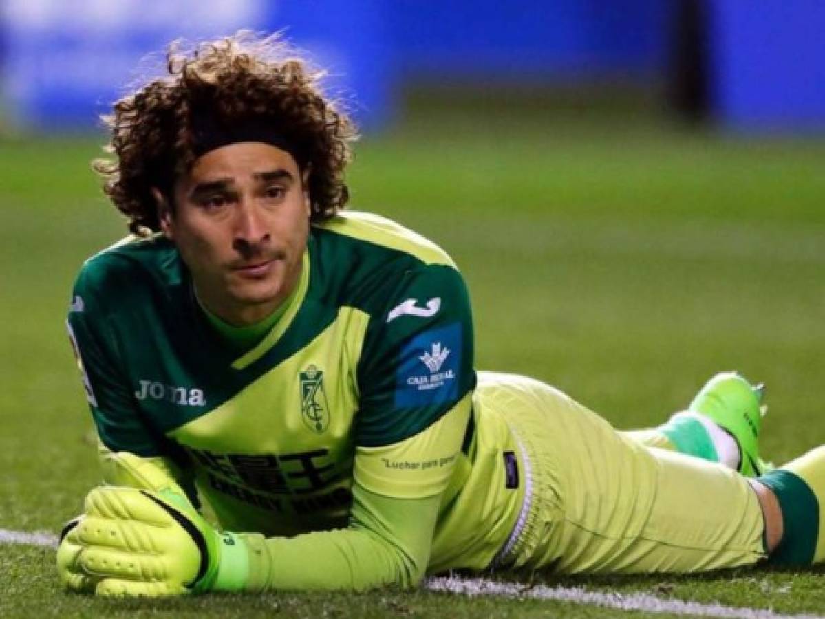 Técnico del Standard Lieja negó que haya arreglo con el Napoli por Memo Ochoa