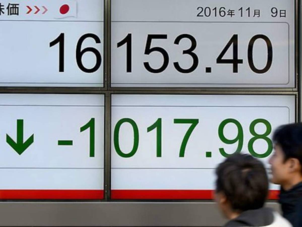 Tras comentarios de Donald Trump, bolsa de Tokio abre en negativo