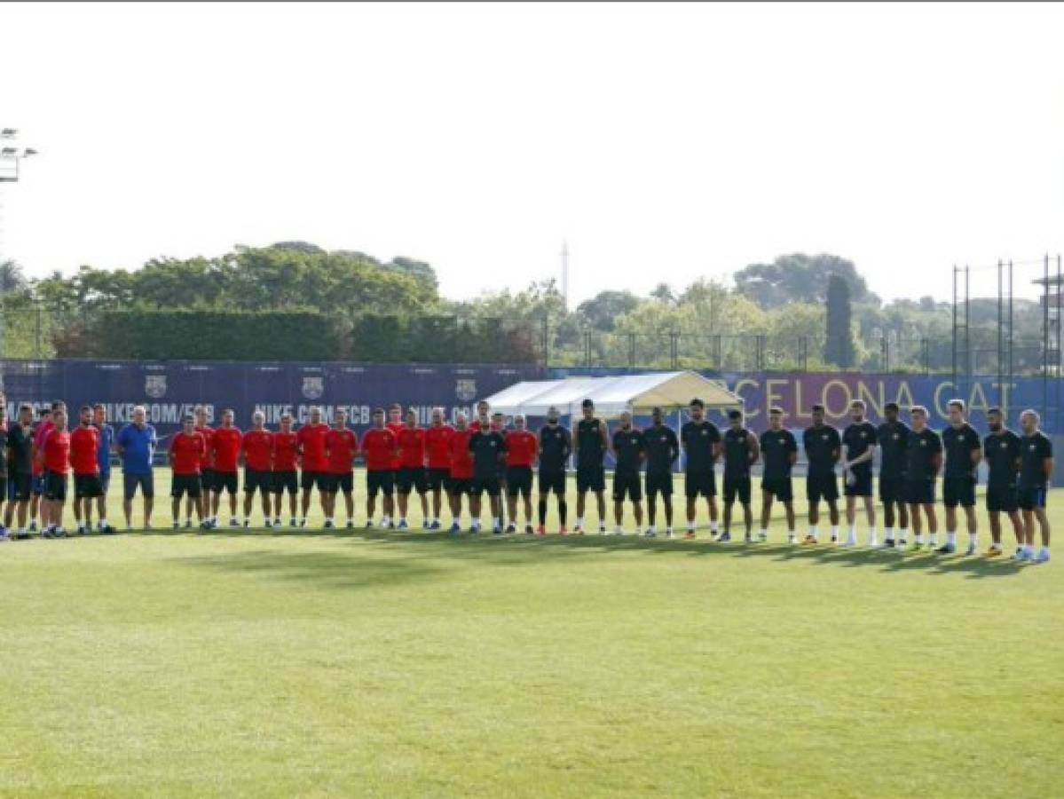El Barça guarda un minuto de silencio en homenaje a víctimas de atentados