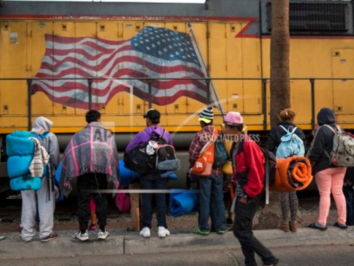 Policía de Tijuana arresta a 34 miembros de la caravana migrante por posesión de drogas