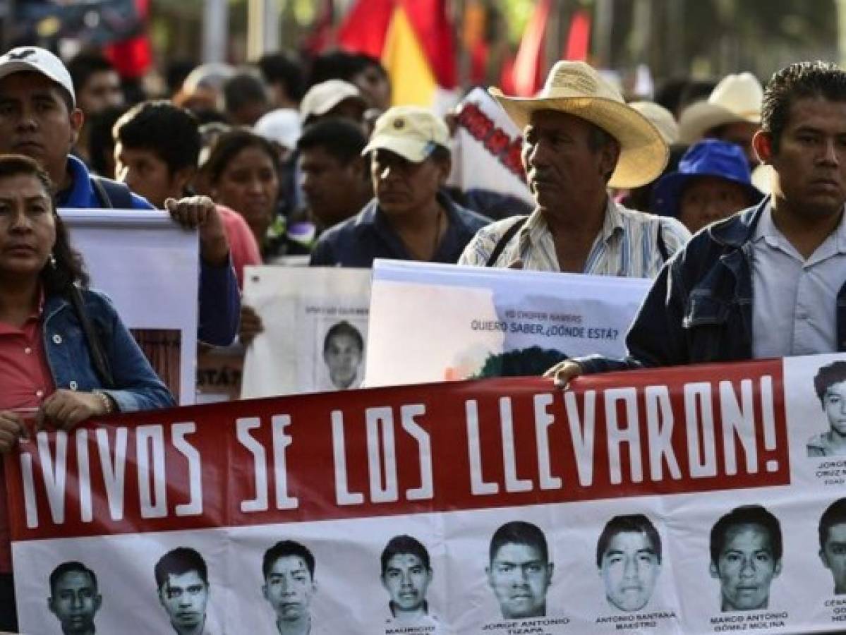 Sentencia 'histórica' ordena nueva investigación por 43 estudiantes desaparecidos en México