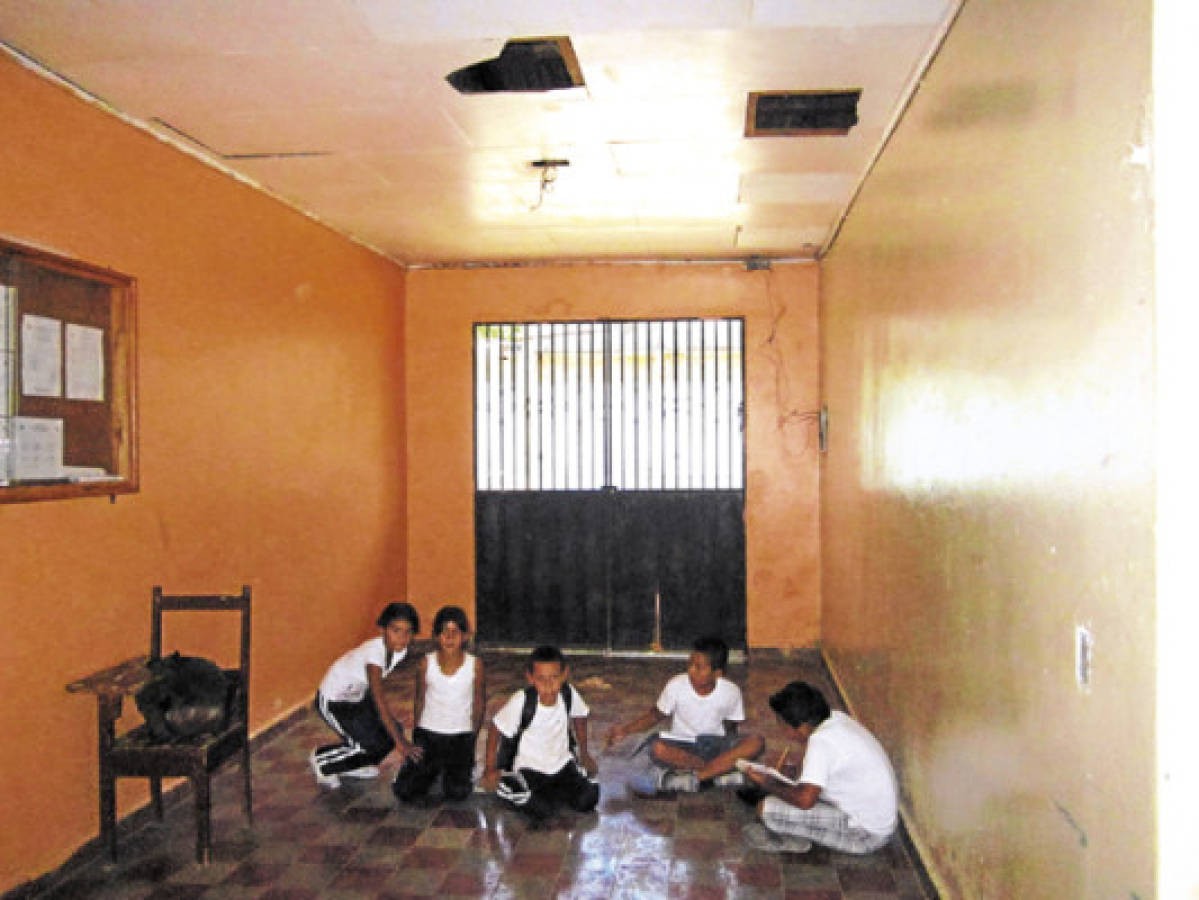 En pésimo estado permanecen centros educativos de Comayagua