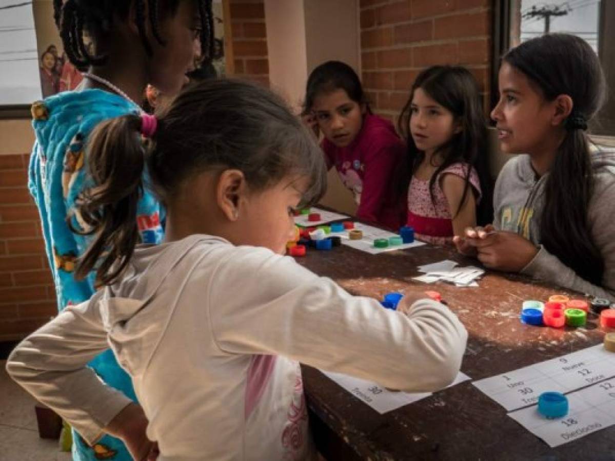 En el área educativa, COMParte trabaja con niños de entre 6 y 14 años, a quienes se les hace refuerzo escolar, pero no de manera tradicional. Foto: Camilo Hernández/ EL TIEMPO.