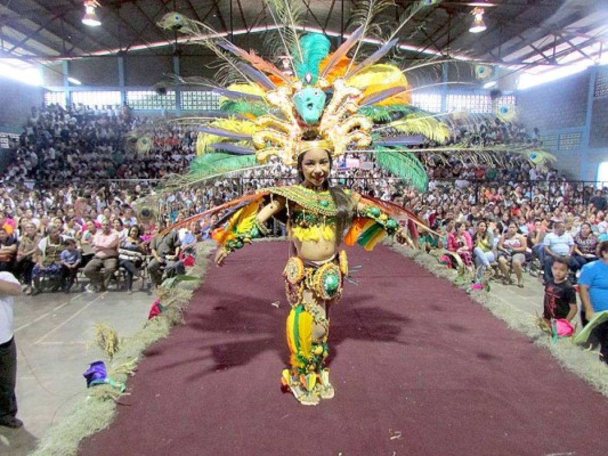 Eligen a nueva soberana infantil del Festival del Maíz