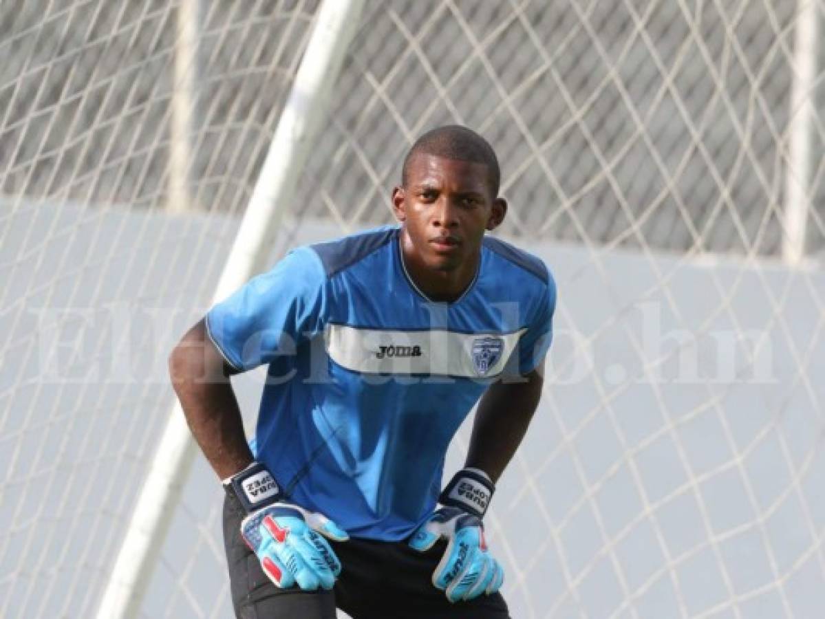 Buba López defenderá el arco de Honduras ante Trinidad y Tobago tras doble amarilla de Donis Escober