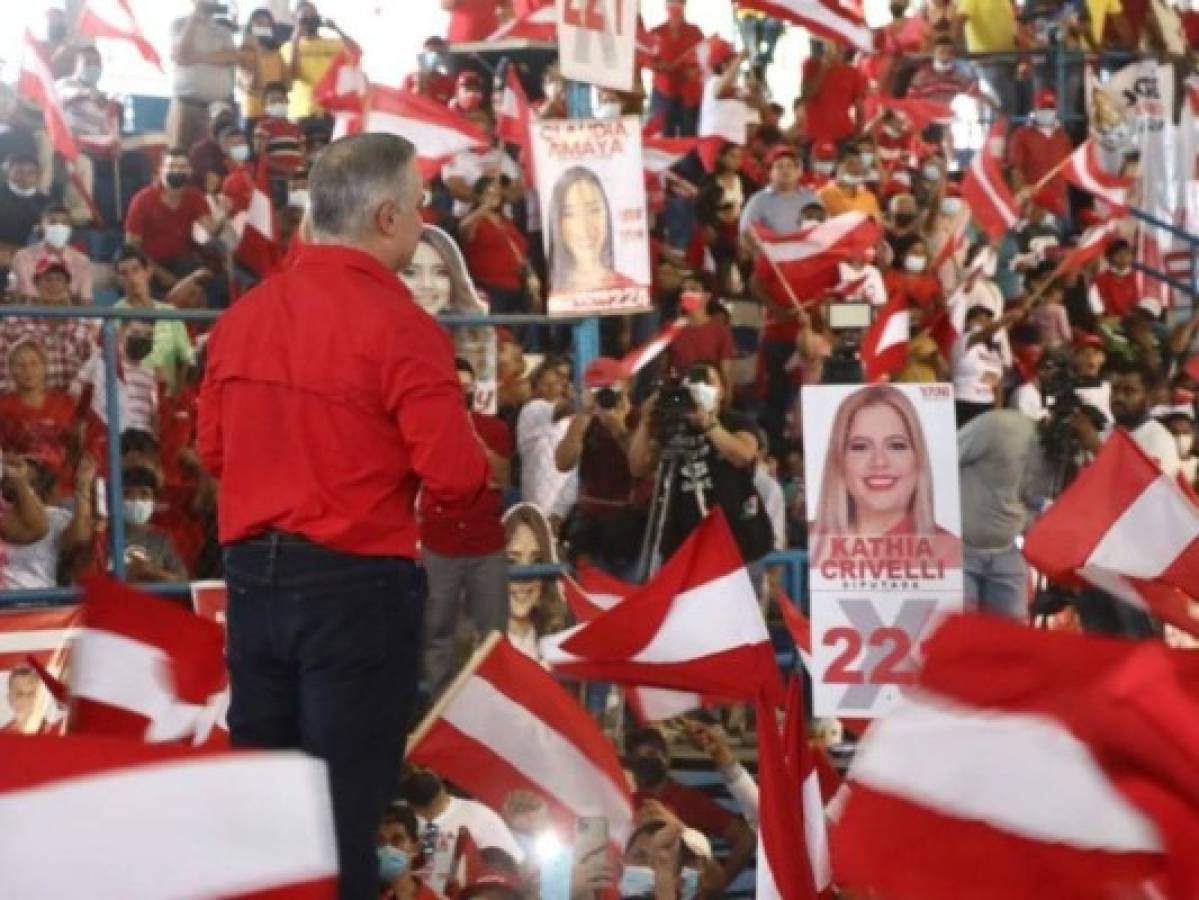 Votos, promesas y victoria total: Así realizaron sus cierres de campaña los candidatos presidenciales