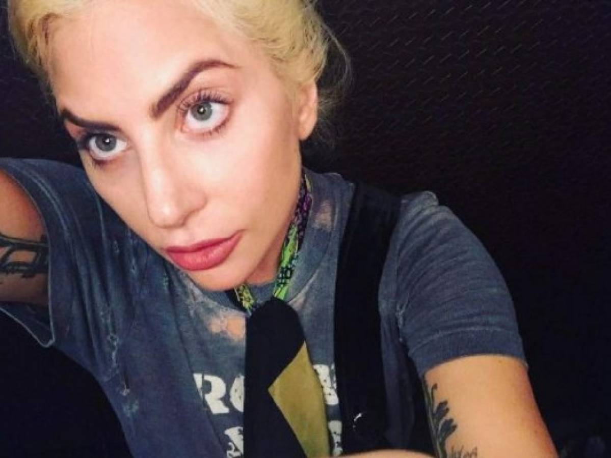 Lady Gaga revela que padece dolorosa enfermedad