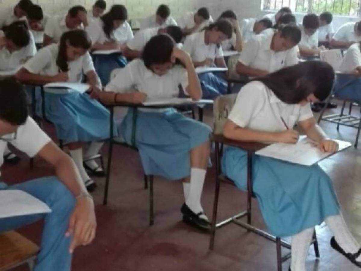 ¿Qué escuelas tienen mejor rendimiento académico en Honduras: rurales o urbanas?