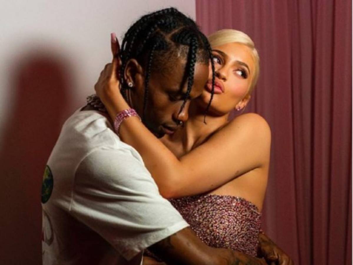 El costoso regalo de cumpleaños que recibió Kylie Jenner de su novio Travis Scott