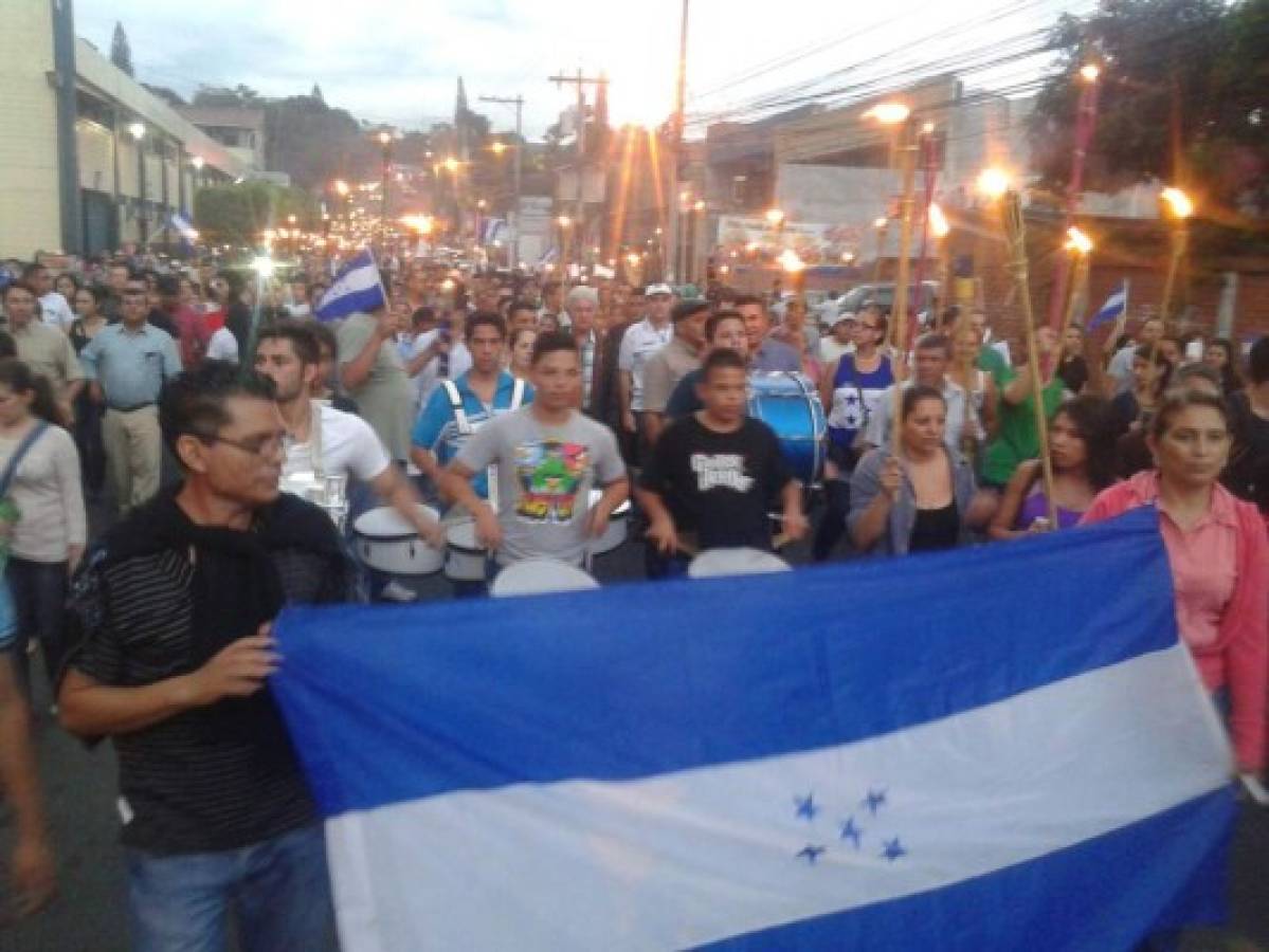 'Marcha de las Antorchas' vuelve a las calles