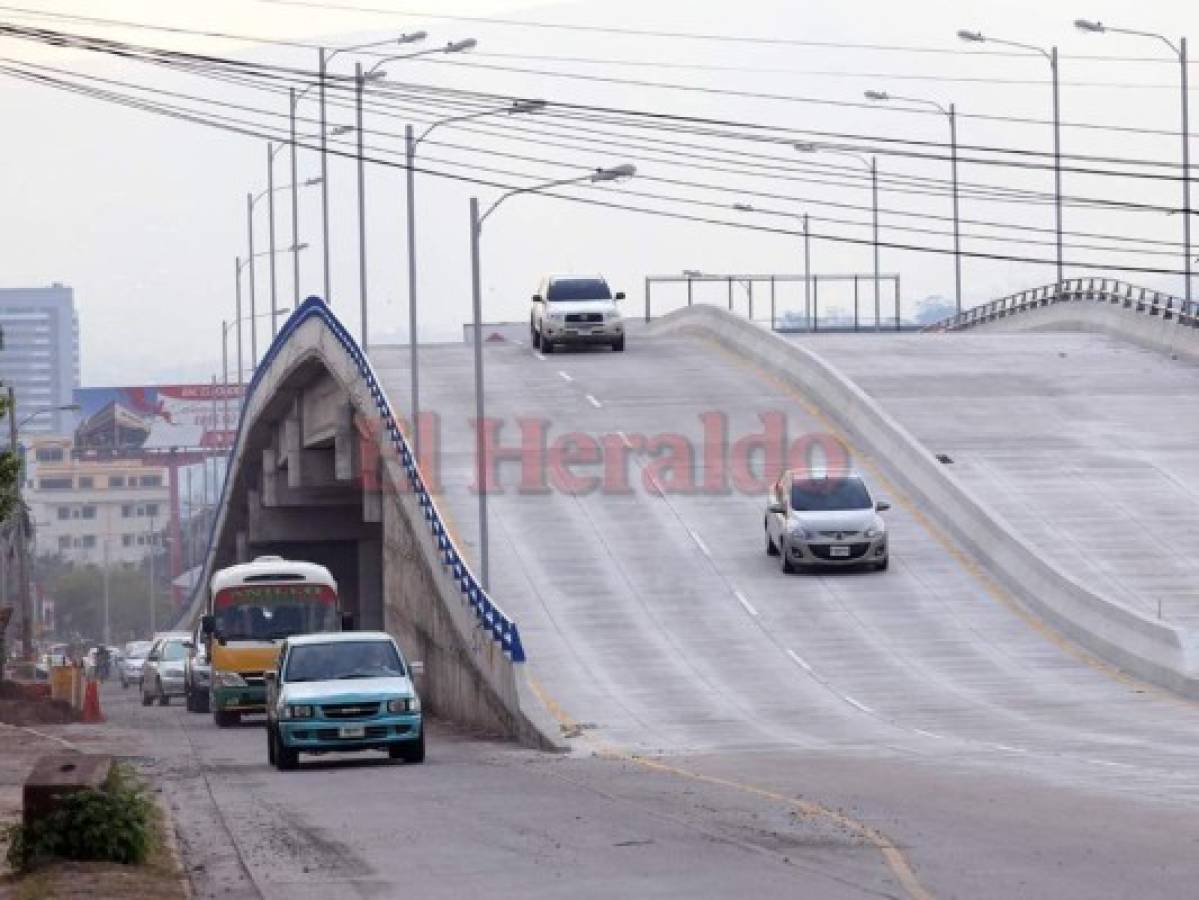 Habilitados los principales ejes carreteros de Honduras; Ejército resguarda las calles