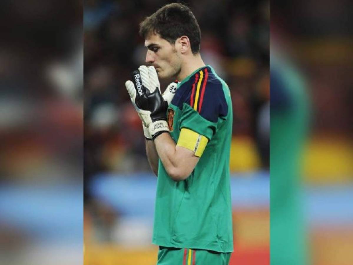 Iker Casillas bromea en Twitter sobre el parecido del 'doble de Messi' con Sergio Ramos