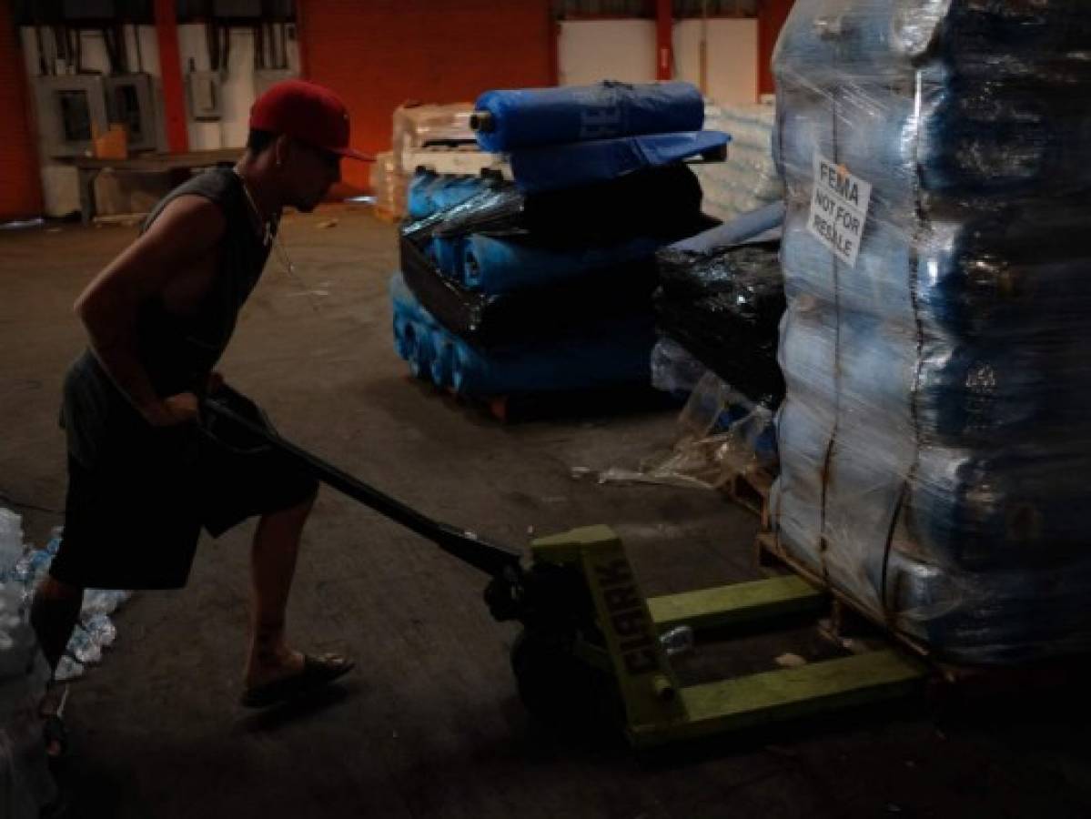 Puerto Rico: Despiden a jefe de emergencias por suministros