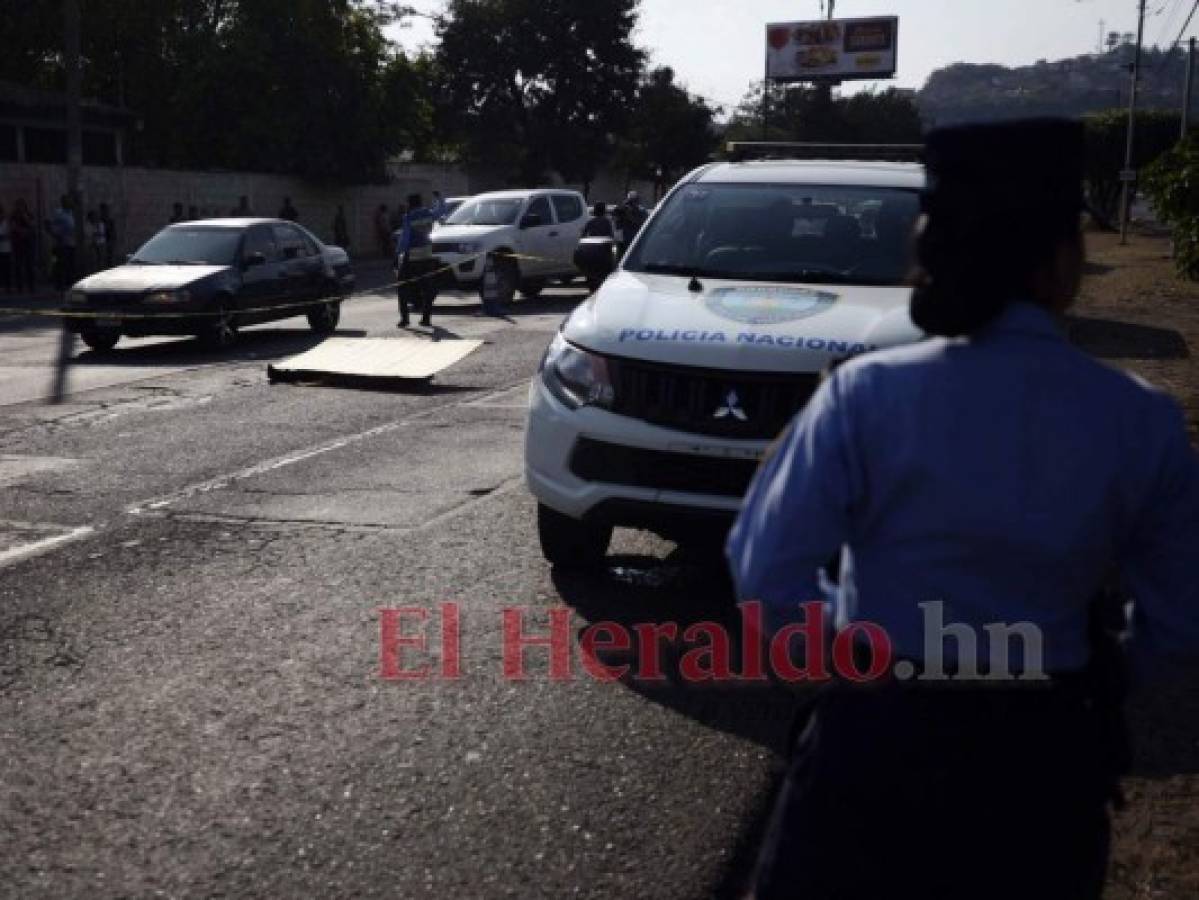 Hombre muere atropellado por microbús en bulevar FFAA