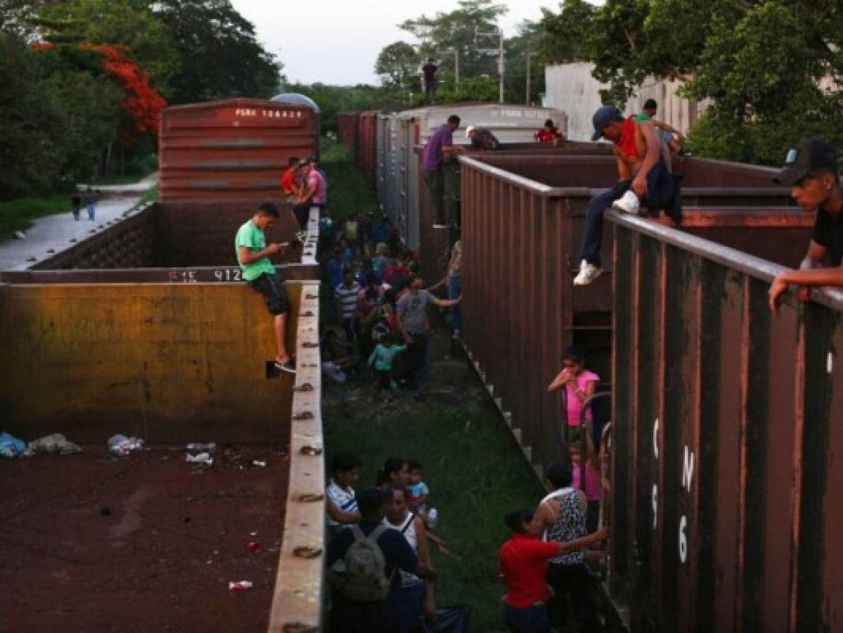 México: Liberan a 24 migrantes secuestrados y detienen a 55 hondureños