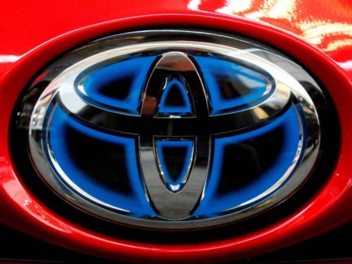 Vehículos Toyota pronto se comunicarán entre sí  