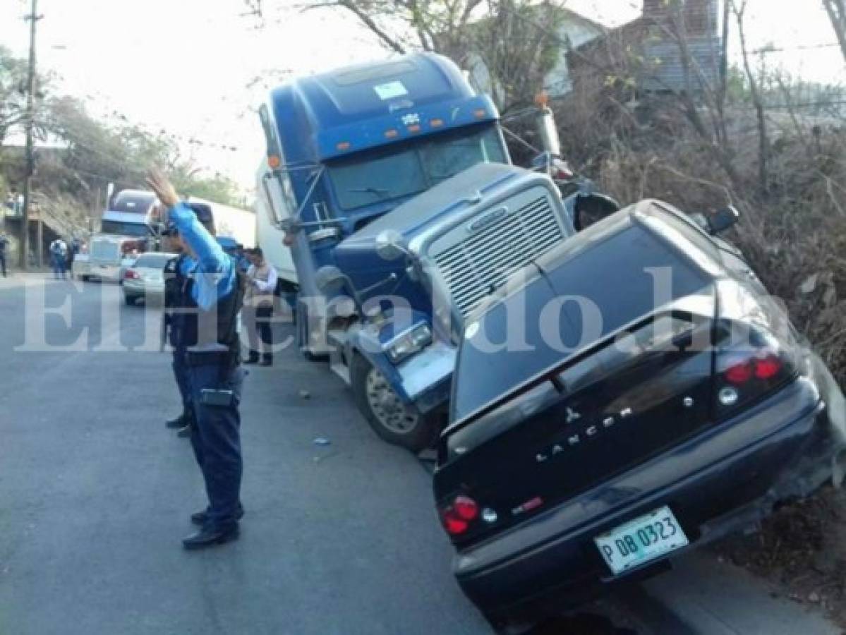 Honduras: Dos personas heridas en accidente de rastra en Germania, salida al sur de la capital