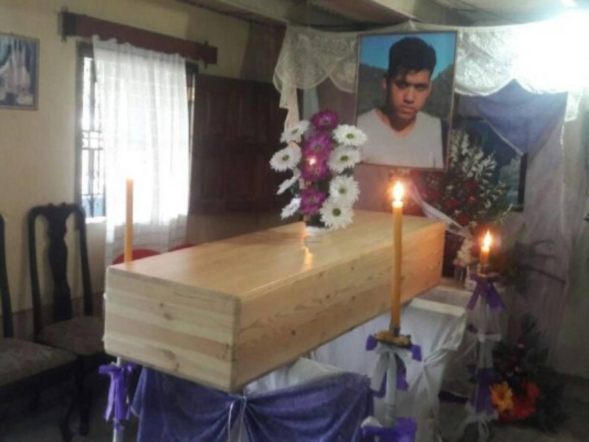 Familiares velan los restos de hondureños que murieron en fatal accidente en España