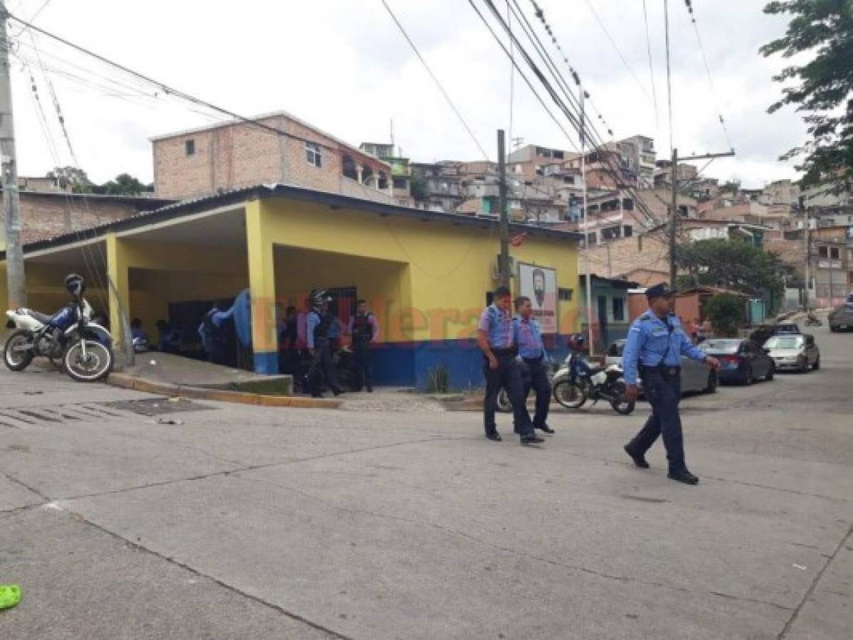 El hecho violento entre dos policías ocurrió en la estación policial de la colonia Divanna de Comayagüela. Foto Estalin Irías| EL HERALDO