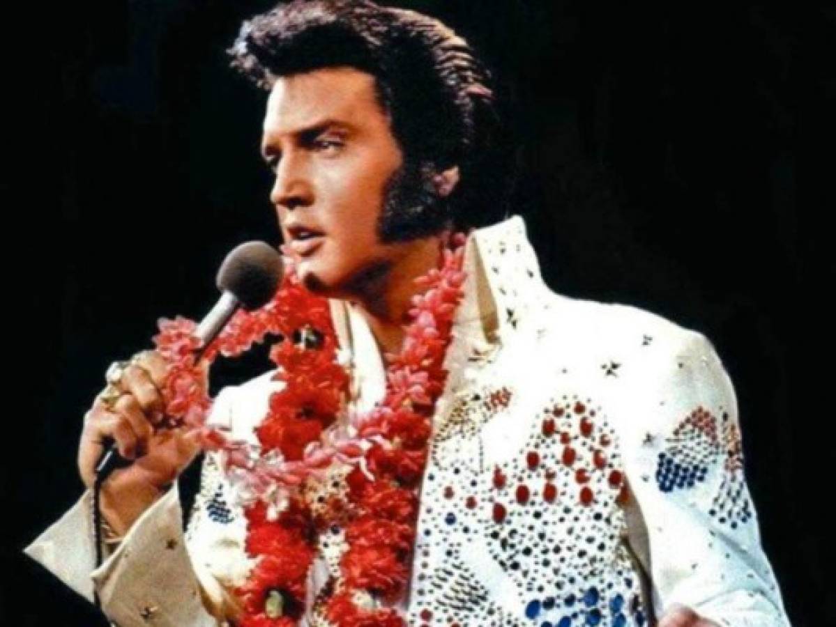 La foto que probaría que Elvis Presley está vivo