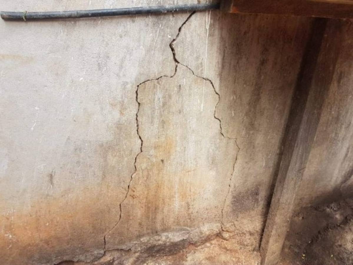 Sismos registrados el fin de semana dejan paredes agrietadas en Comayagua