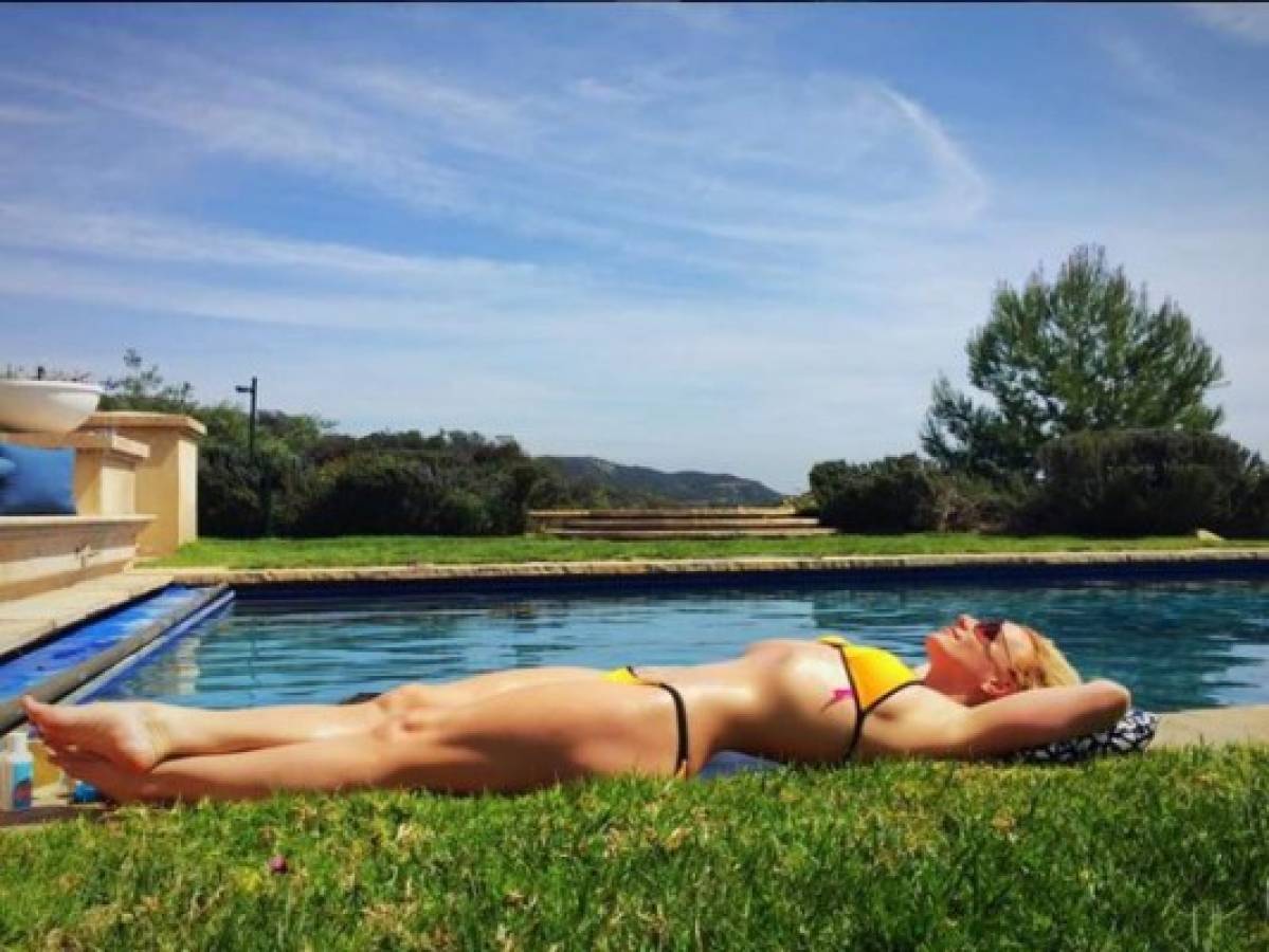 Britney Spears desafía las críticas por uso de Photoshop y revela foto al natural