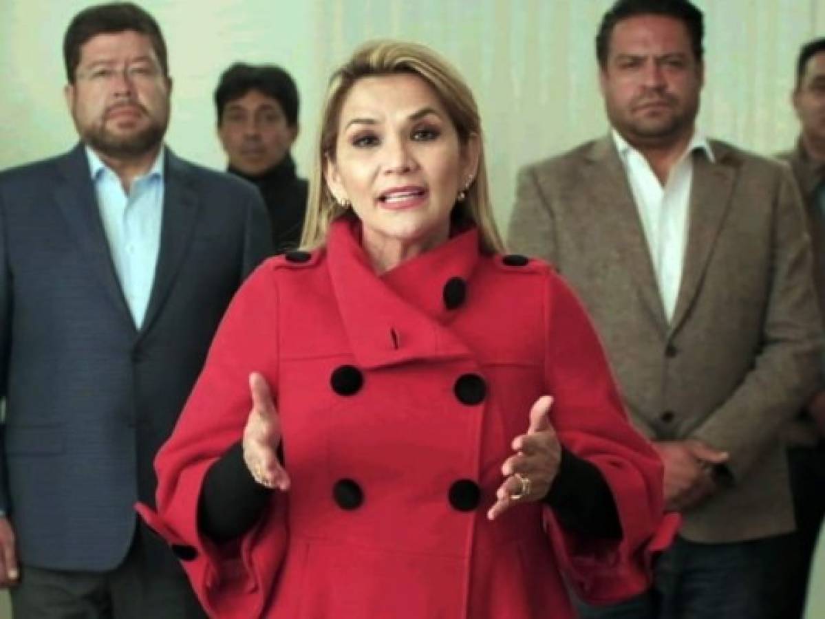 Jeanine Áñez renuncia a candidatura presidencial en Bolivia