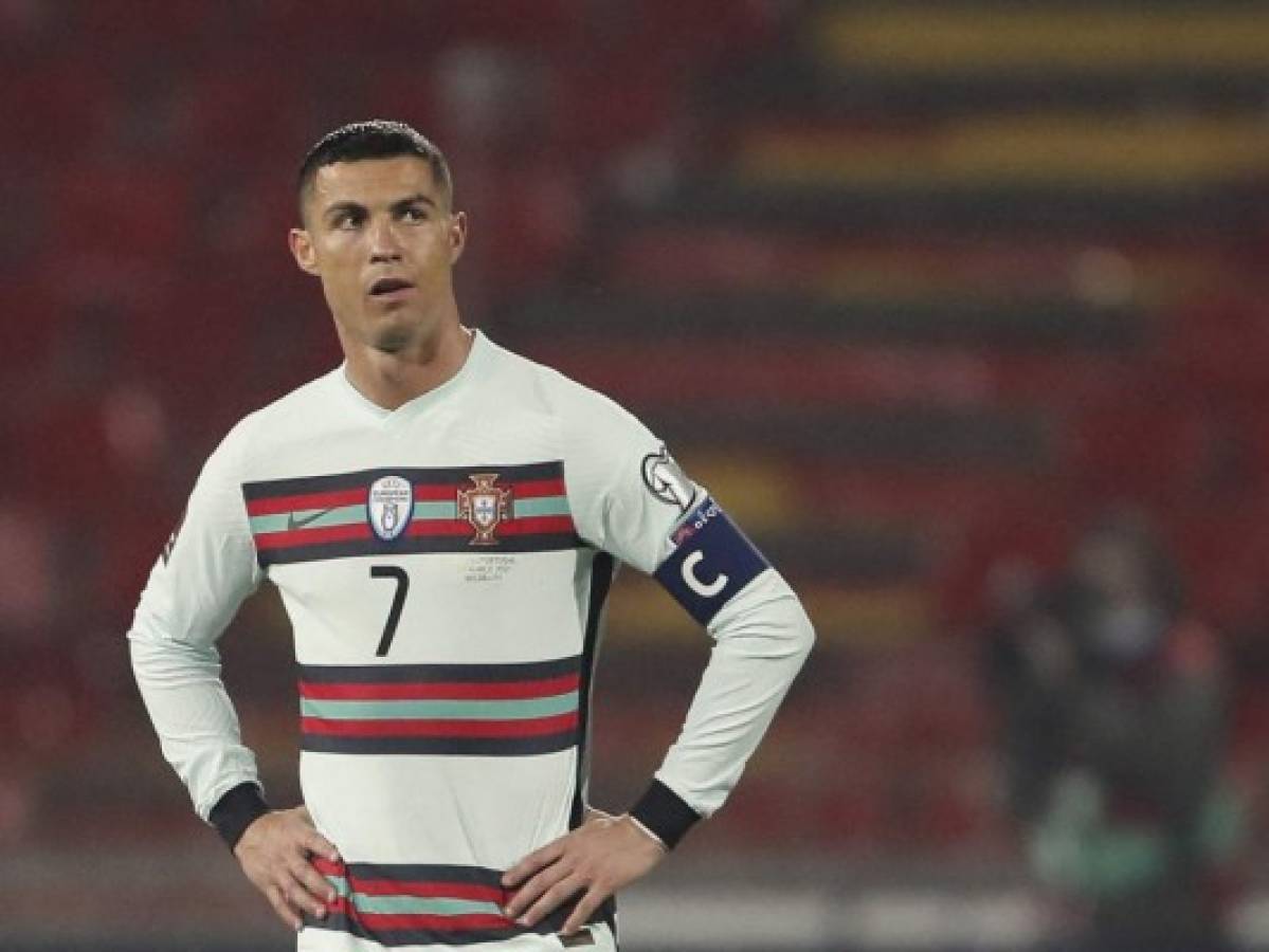Árbitro confirma sus excusas por el gol no concedido a Cristiano Ronaldo  