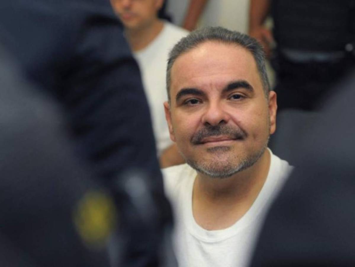 El Salvador culpa expresidente por enriquecimiento ilícito