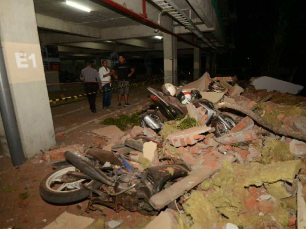 Sube a 82 muertos y cientos de heridos la cifra oficial tras el terremoto en Indonesia
