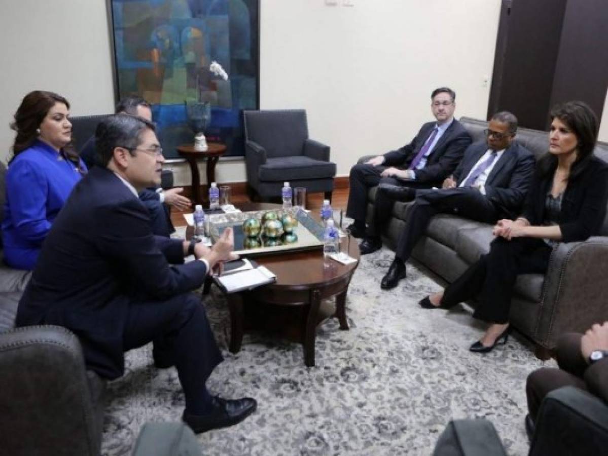 Juan Orlando Hernández se reúne con Nikki R. Haley, la embajadora de Estados Unidos ante la ONU