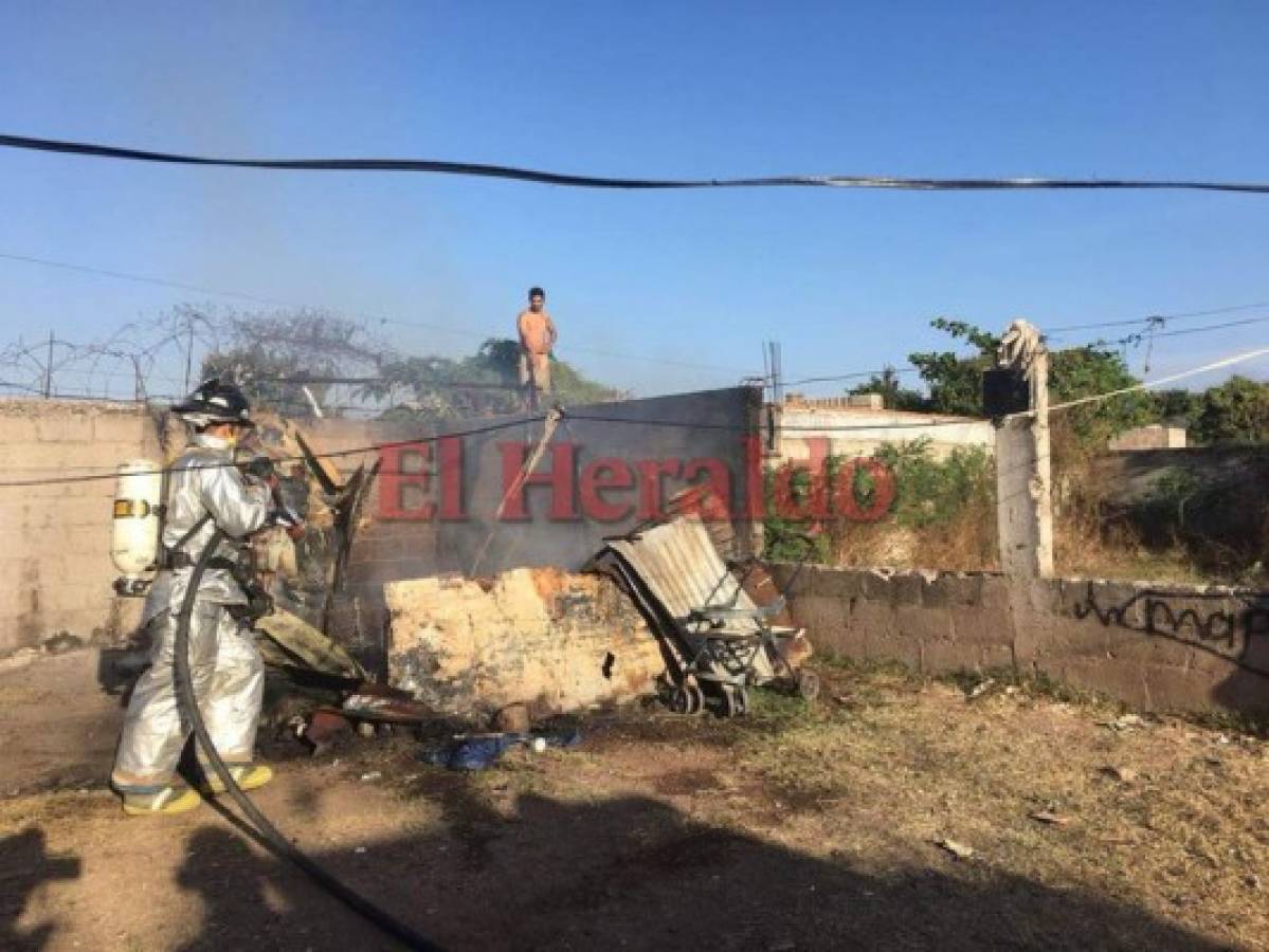 Voraz incendio destruye vivienda en la colonia Los Zorzales de Comayagüela