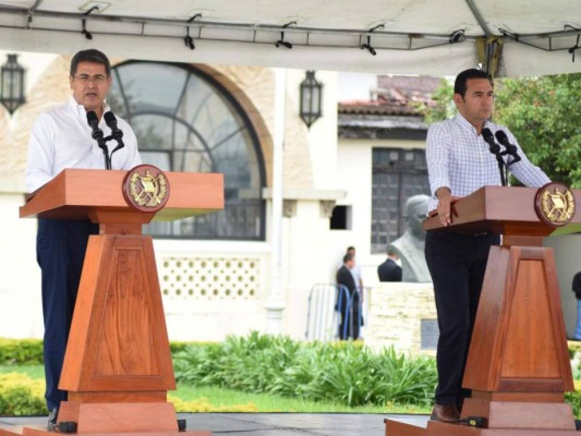 Honduras y Guatemala denuncian motivos políticos en caravana de hondureños hacia EEUU