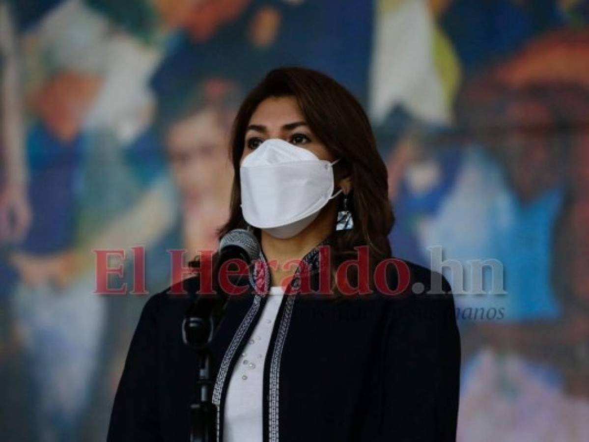 Alba Consuelo Flores, ministra de Salud, habló con EL HERALDO sobre las dosis extras en los frascos de vacunas contra el covid-19. Foto: El Heraldo