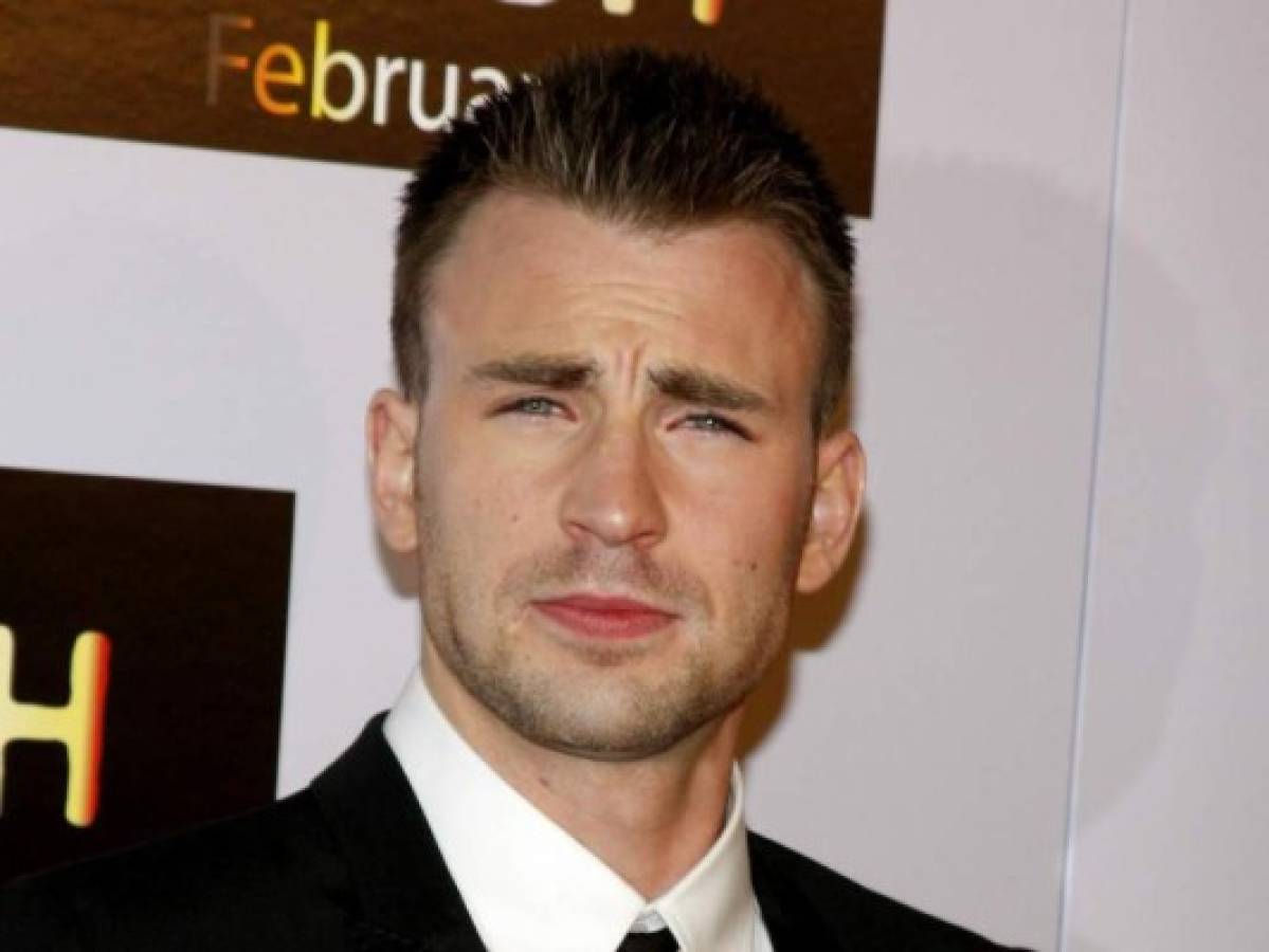 El tuit de Chris Evans tras publicar por error fotos íntimas