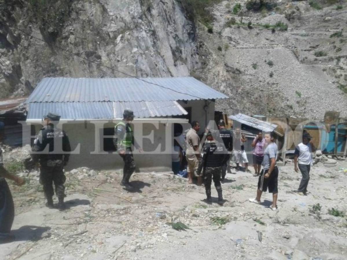 Los vecinos de Las Torres se han unido para pagar el alquiler de esta casa a fin de que la Secretaría de Seguridad instale una posta policial, foto Mario Urrutia/ EL HERALDO.