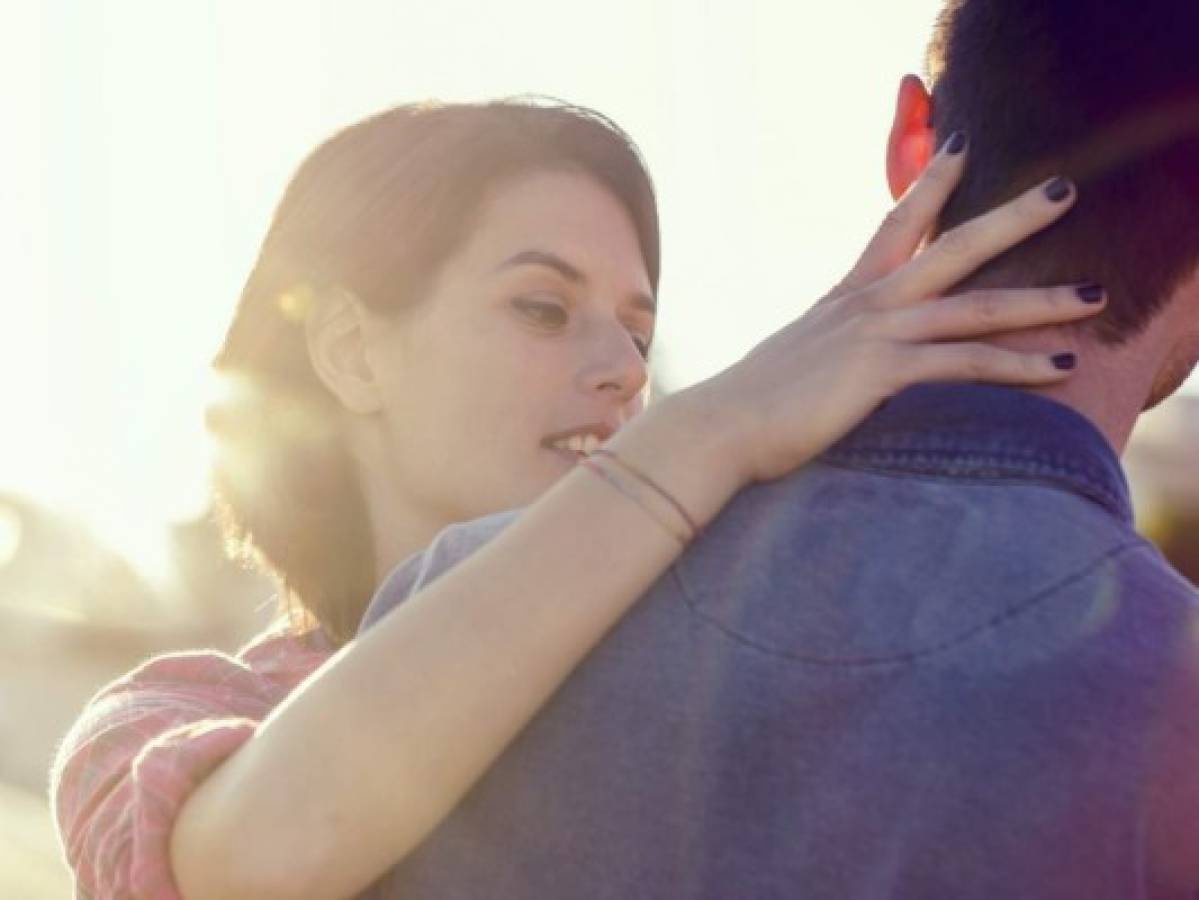 Cinco actitudes que despiertan los celos de tu novio