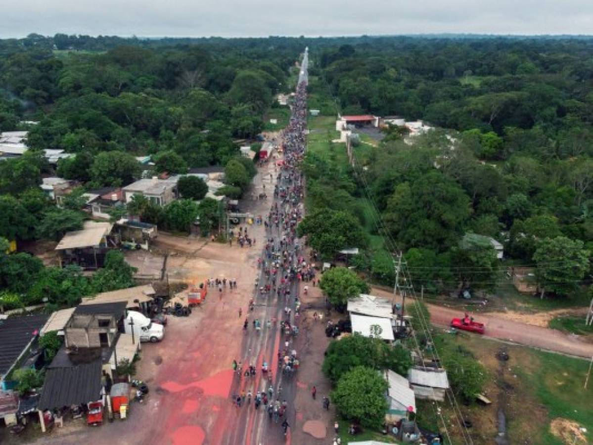 Caravana migrante avanza por estado mexicano de Veracruz rumbo a Estados Unidos