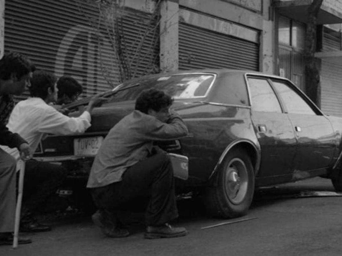 El Halconazo fue retratado en la película de Cuarón. Fue una matanza a más de 100 estudiantes hecha por paramilitares que se entrenaban bajo el pretesto de aprender artes marciales en las periferias de la creciente Ciudad de México en el inicio de los años 70.