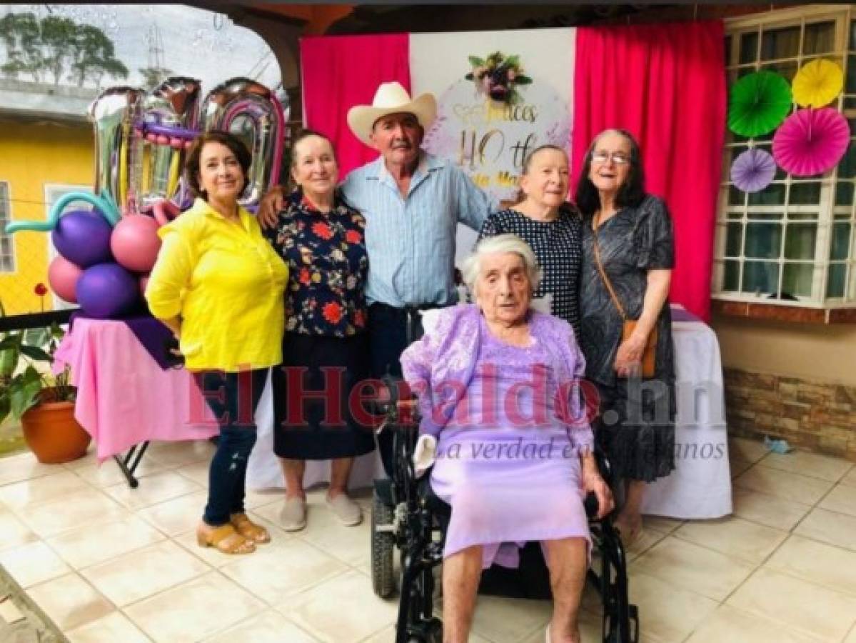 Martha procreó doce hijo, que le dieron 52 nietos, 144 bisnietos y 41 tataranietos. Foto: EL HERALDO