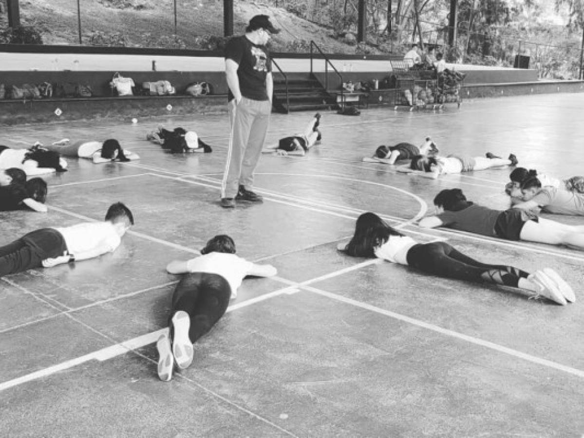 EN VIVO: Una jornada de baile para niños junto al coreógrafo Charlie García