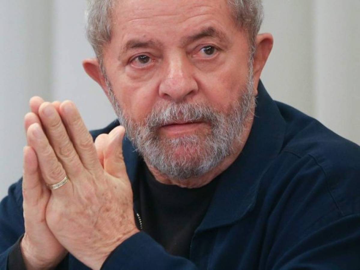 Brasil: Policía señala expresidente Lula en caso corrupción