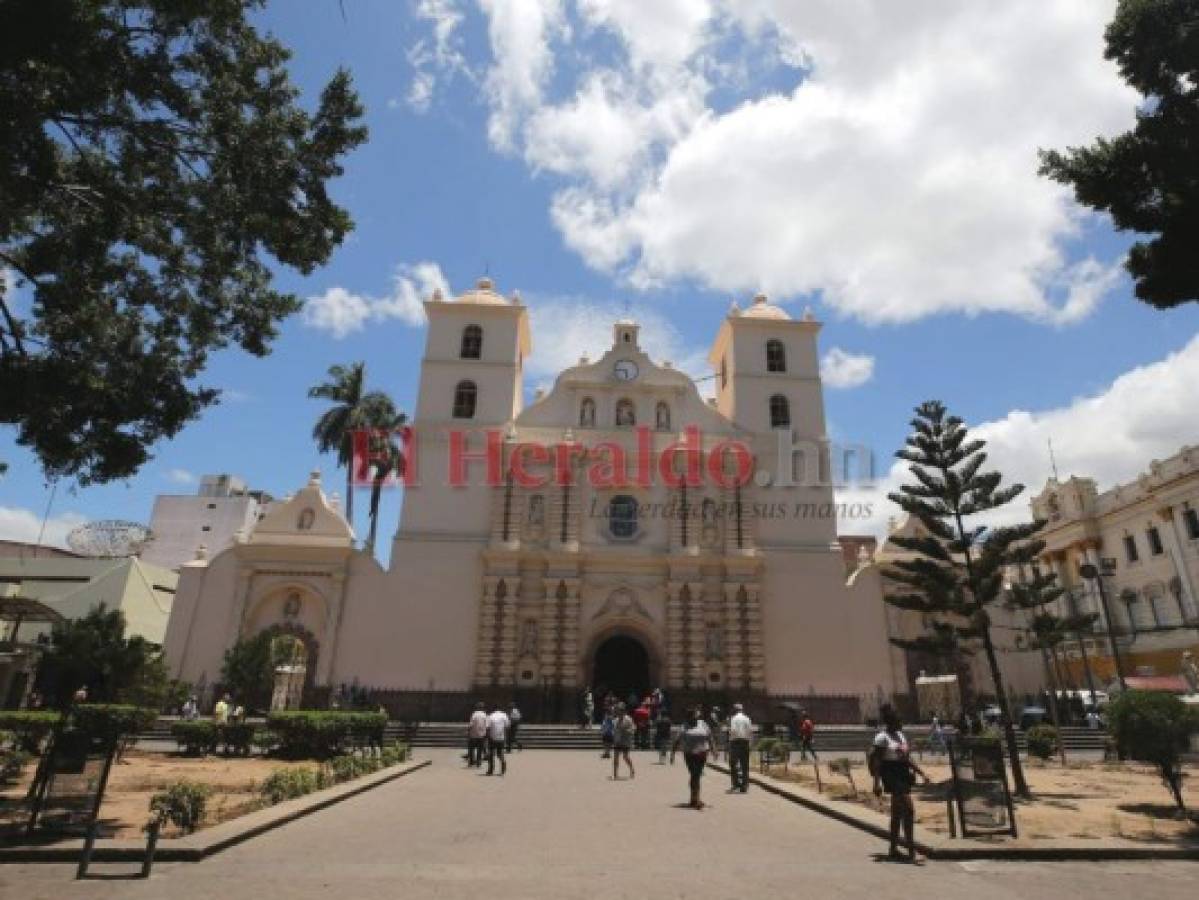 La catedral San Miguel Arcángel, ubicada en el centro de la capital. Foto: Johny Magallanes/ EL HERALDO