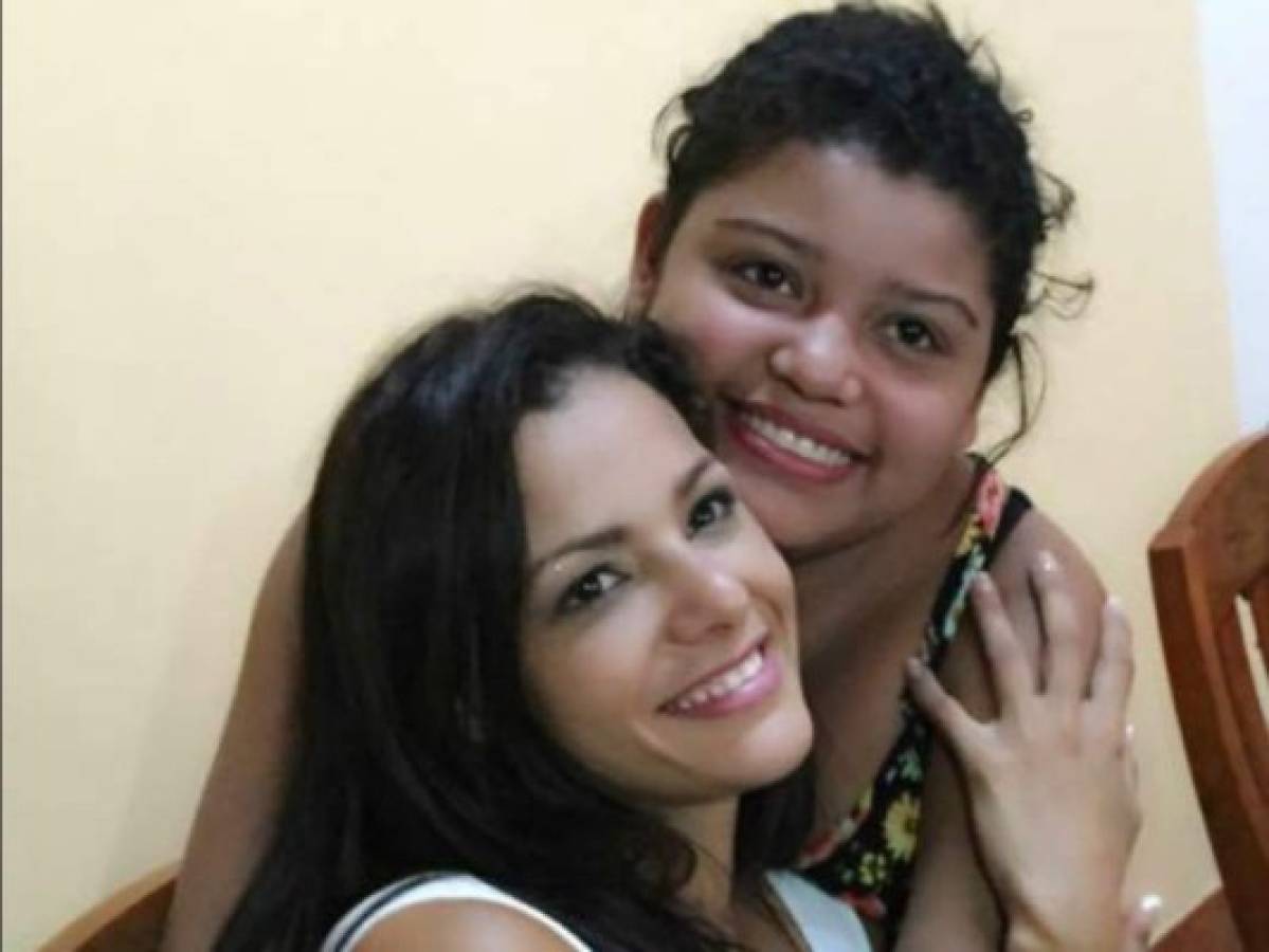 Nathalia Casco criticada por publicar foto con su hermana