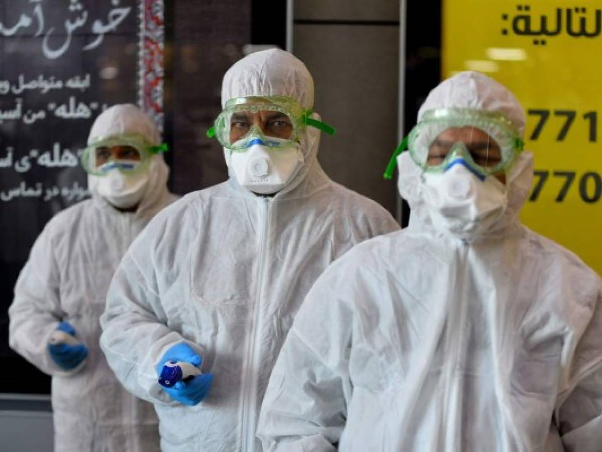 Ocho muertos en Irán por coronavirus; países vecinos cierran fronteras